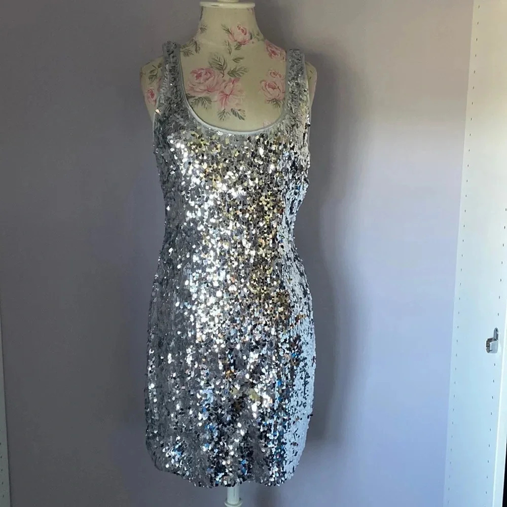 JS boutique silver sequin dress size 8
